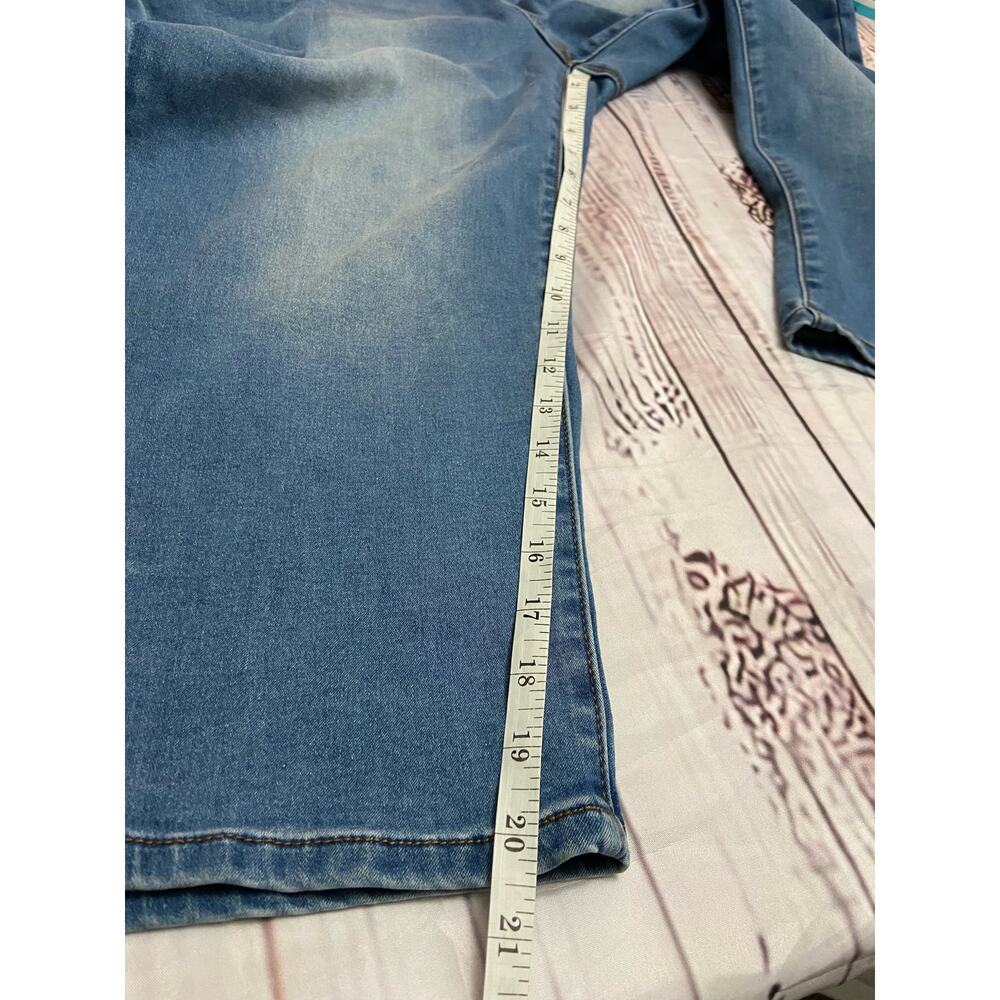 Sandpiper Mid Rise Capri Womens 22 Super Stretch Snap Hem Medium Wash Pocket NWT - Picture 9 of 14